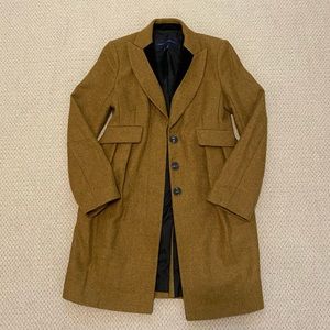 100% virgin wool coat with velvet collar